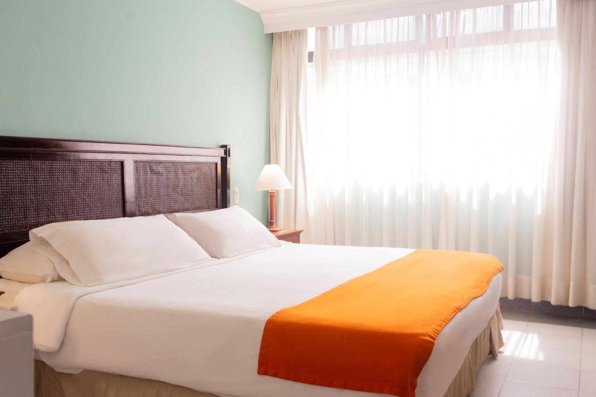 Hotel Faranda Express Puerta Del Sol Barranquilla, A Member Of Radisson Individuals Barranquilla  Eksteriør billede