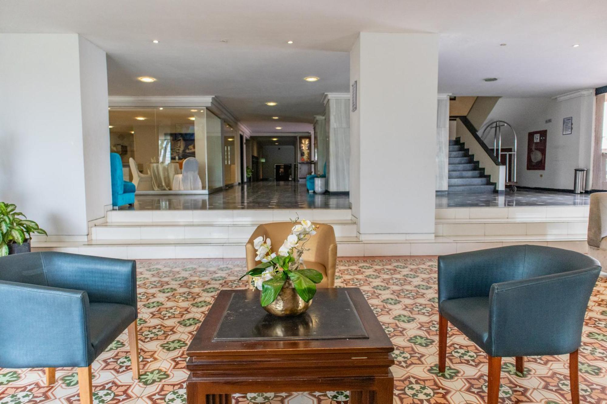Hotel Faranda Express Puerta Del Sol Barranquilla, A Member Of Radisson Individuals Barranquilla  Eksteriør billede