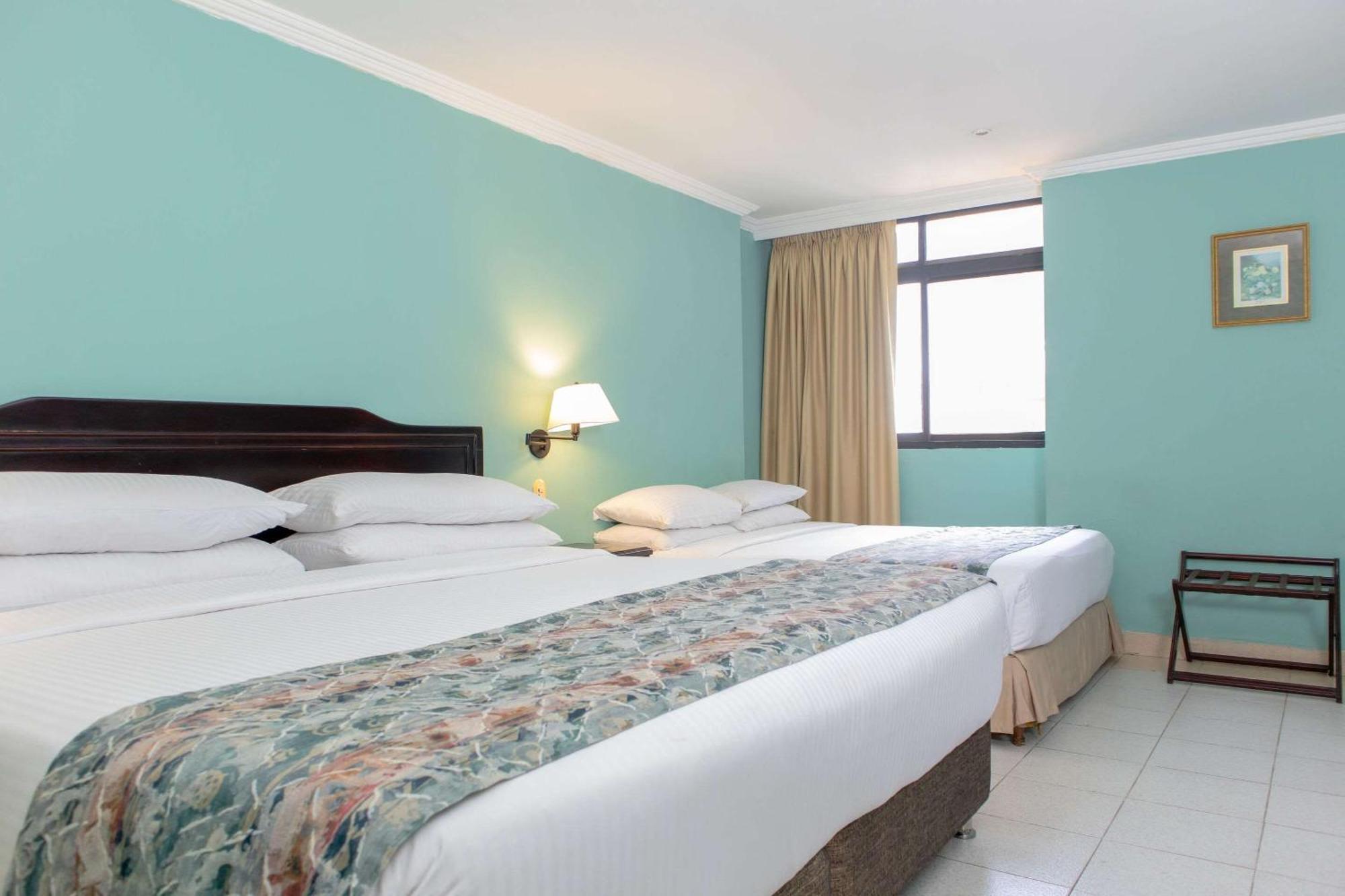 Hotel Faranda Express Puerta Del Sol Barranquilla, A Member Of Radisson Individuals Barranquilla  Eksteriør billede